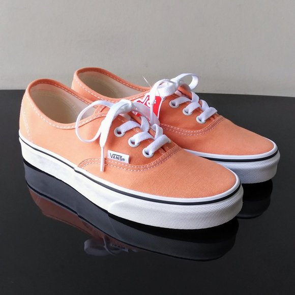 Vans Women's "Off the Wall" Classic Low Top Canvas Sneaker - Picture 2 of 13